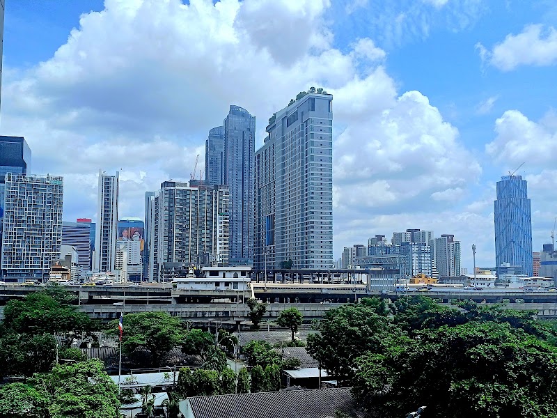 Condolette Midst Rama 9