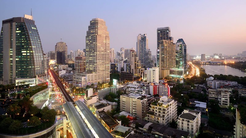 15 Sukhumvit Residences