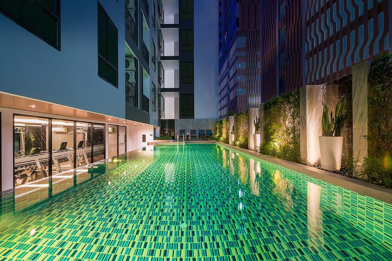 Notting Hill Jatujak Interchange