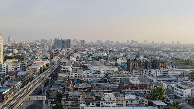 The President Charan-Yaek Fai Chai Station