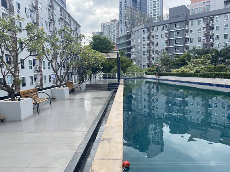 Condo Regent Home 7/1