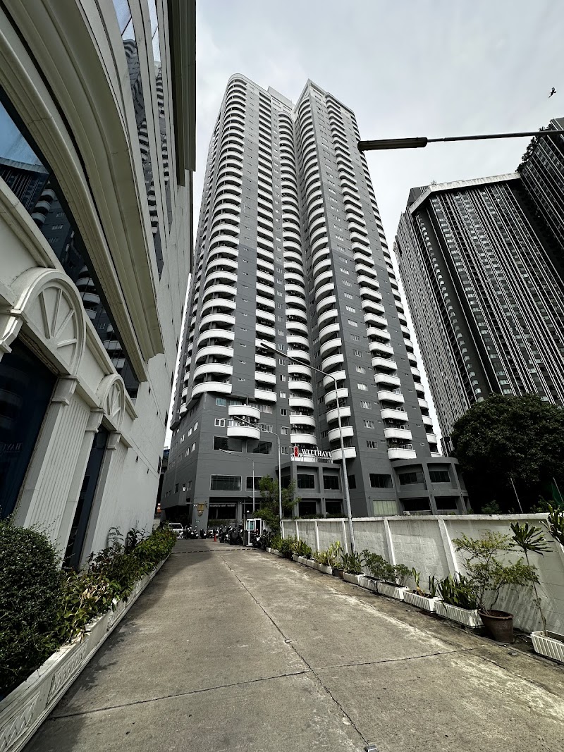 Witthyu complex condo