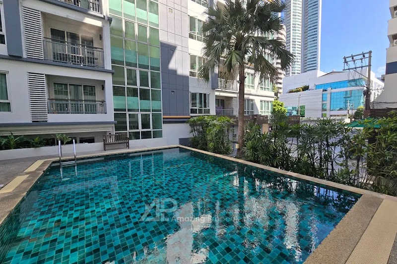 Voque Sukhumvit 16 Residential Condominium