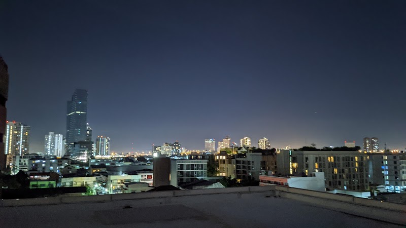 Whizdom Punnawithi Station