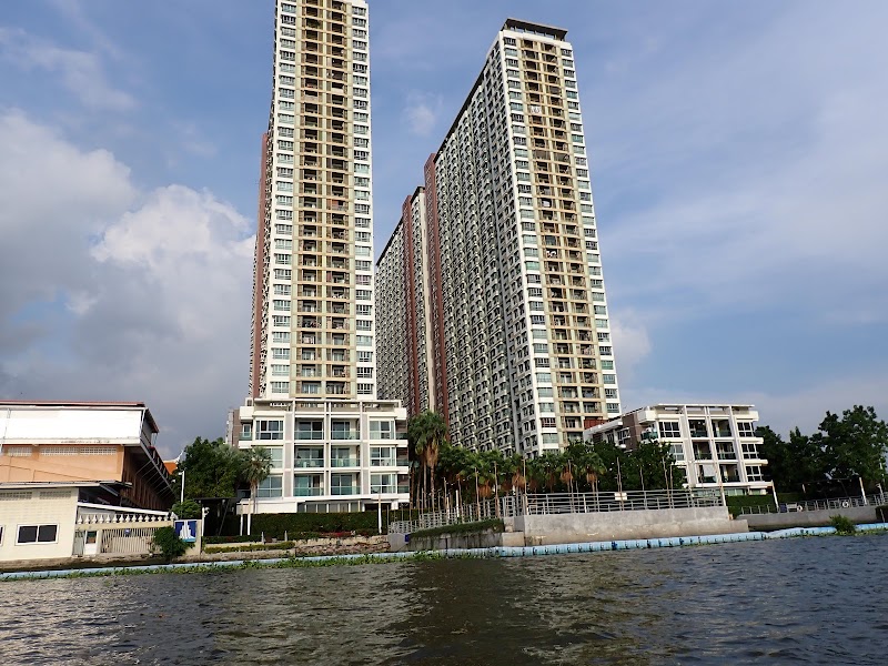 Lumpini Park Riverside Rama 3