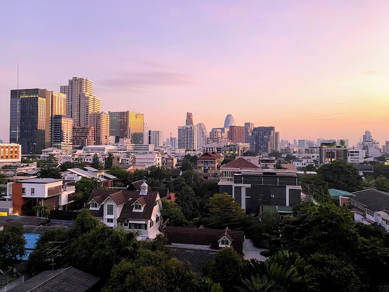 Chateau in Town Phahol 11