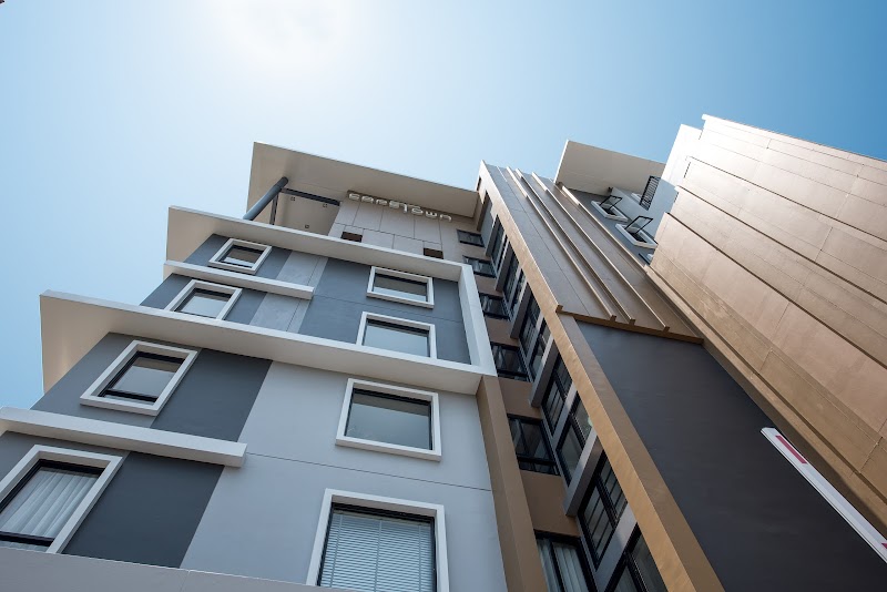 Capetown Sriracha Condo & Residence