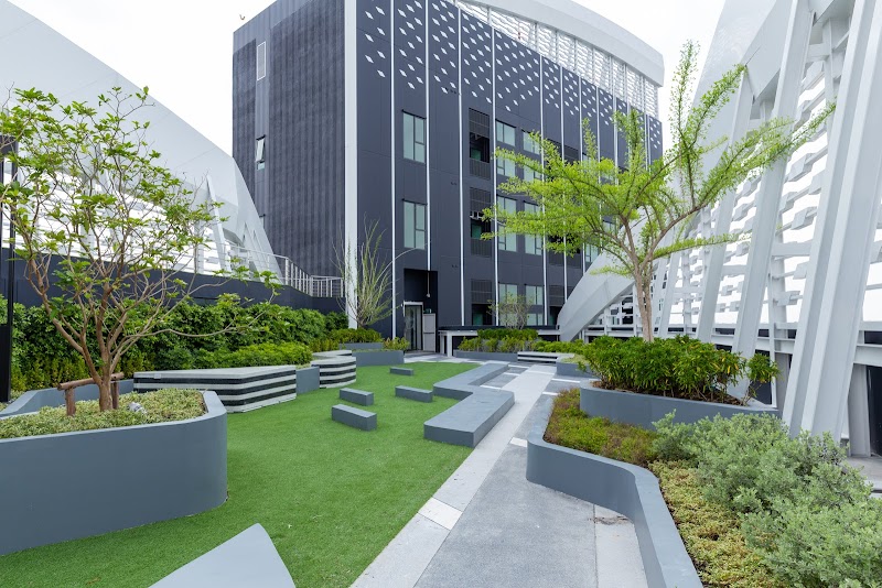 The Rich Rama 9 - Srinagarindra