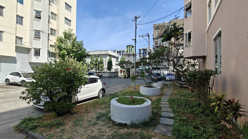 La Salle Park Condominium