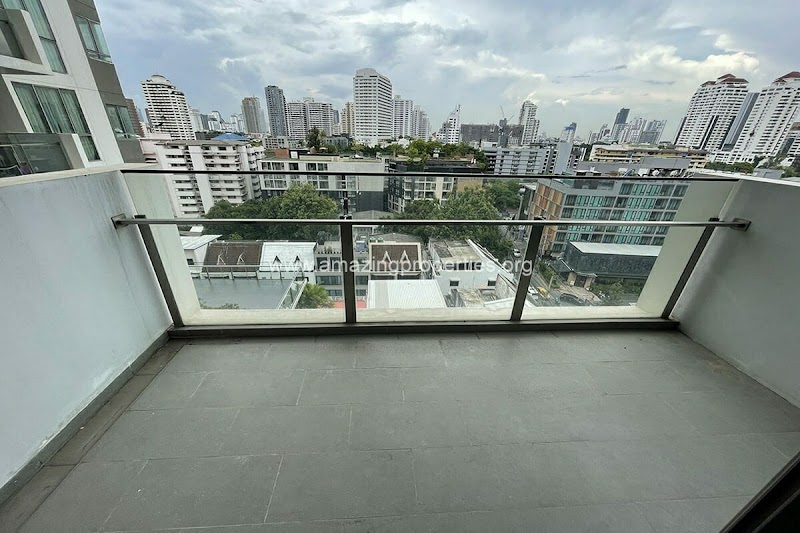 AEQUA Residence Sukhumvit 49